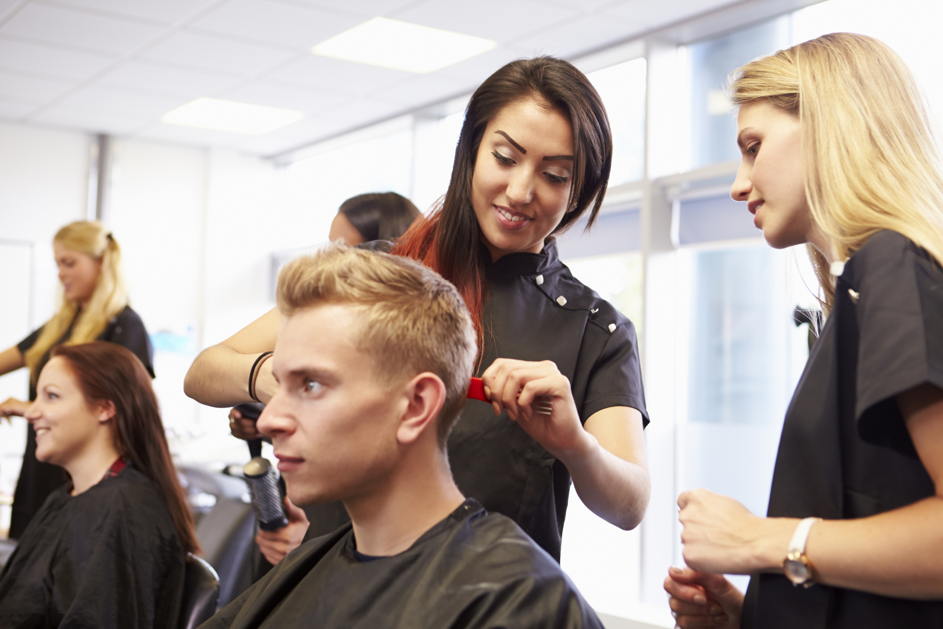 Hairdressing Apprenticeship Level 12, Level 12 - University College